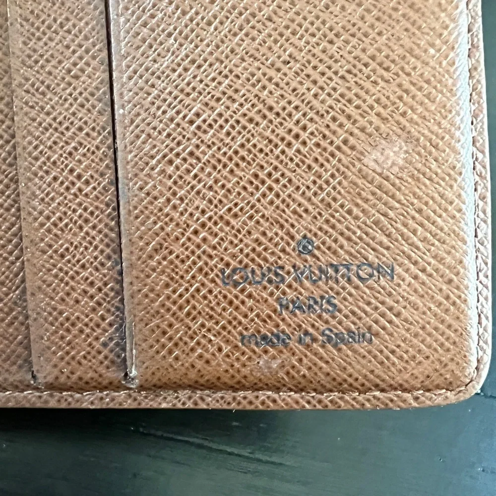 Louis Vuitton Classic Monogram Men’s wallet